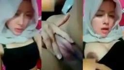 Hijab Cantik Ukthi Pamer Uting Payudara Video by AVTub