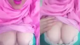 Hijab Pink Sex Remas Toket Video by HQporner