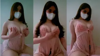 Mbak Naya Ebot Belahan Toket Mulus Video by SangeLink Mbak Naya Ebot Belahan Toket Mulus Video by SangeLink