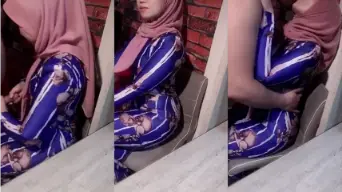 Ngentot Sama Atasan Demi Gaji Video by xVideos