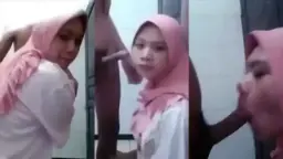 Terbaru Jilbab Pink Nyepong Kontol Panjang Video by TubeV