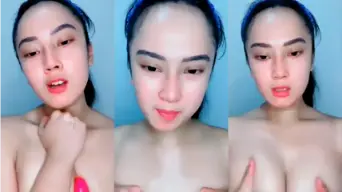 Elus Toket Berkeringat Pake Dildo Video by PornOne Elus Toket Berkeringat Pake Dildo Video by PornOne