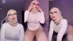 Hijab Twerk Goyang Binal 2 Video by BebasIndo