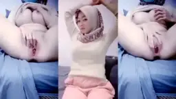 Jilbab Colmek Sampe Muncrat Video by PornOne