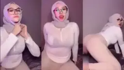 Hijab Twerk Goyang Binal 1 Video by BebasIndo Hijab Twerk Goyang Binal 1 Video by BebasIndo