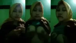 Ratna BebasINDO Pap Toket Gede Bulatnya Video by KingBokep