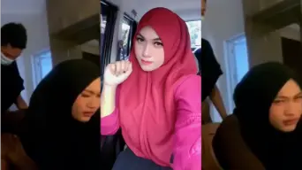 Jilbab Kesakitan Disodok Kontol Gede Video by SangeLink